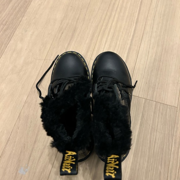 Brand new never worn 1460 SERENA Leather FAUX FUR LINED LACE UP BOOTS - Picture 3 of 5